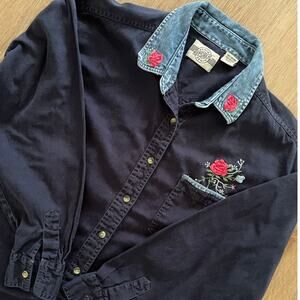 VTG 90s Women's Republic Denim Floral Embroidered Button Up Shirt size L